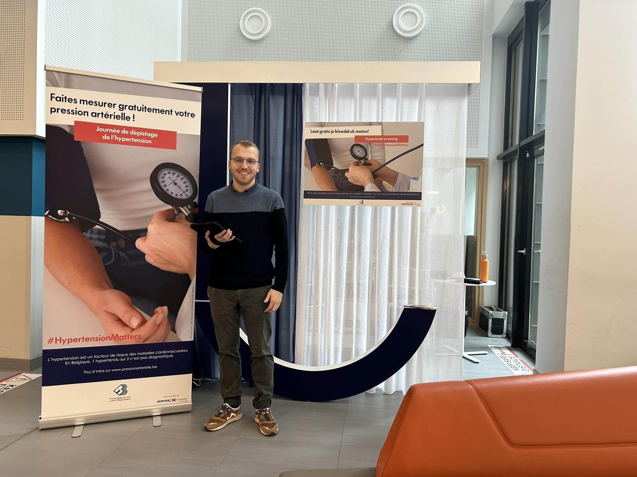 Stand de dépistage de l'hypertension, roll-up #HypertensionMatters